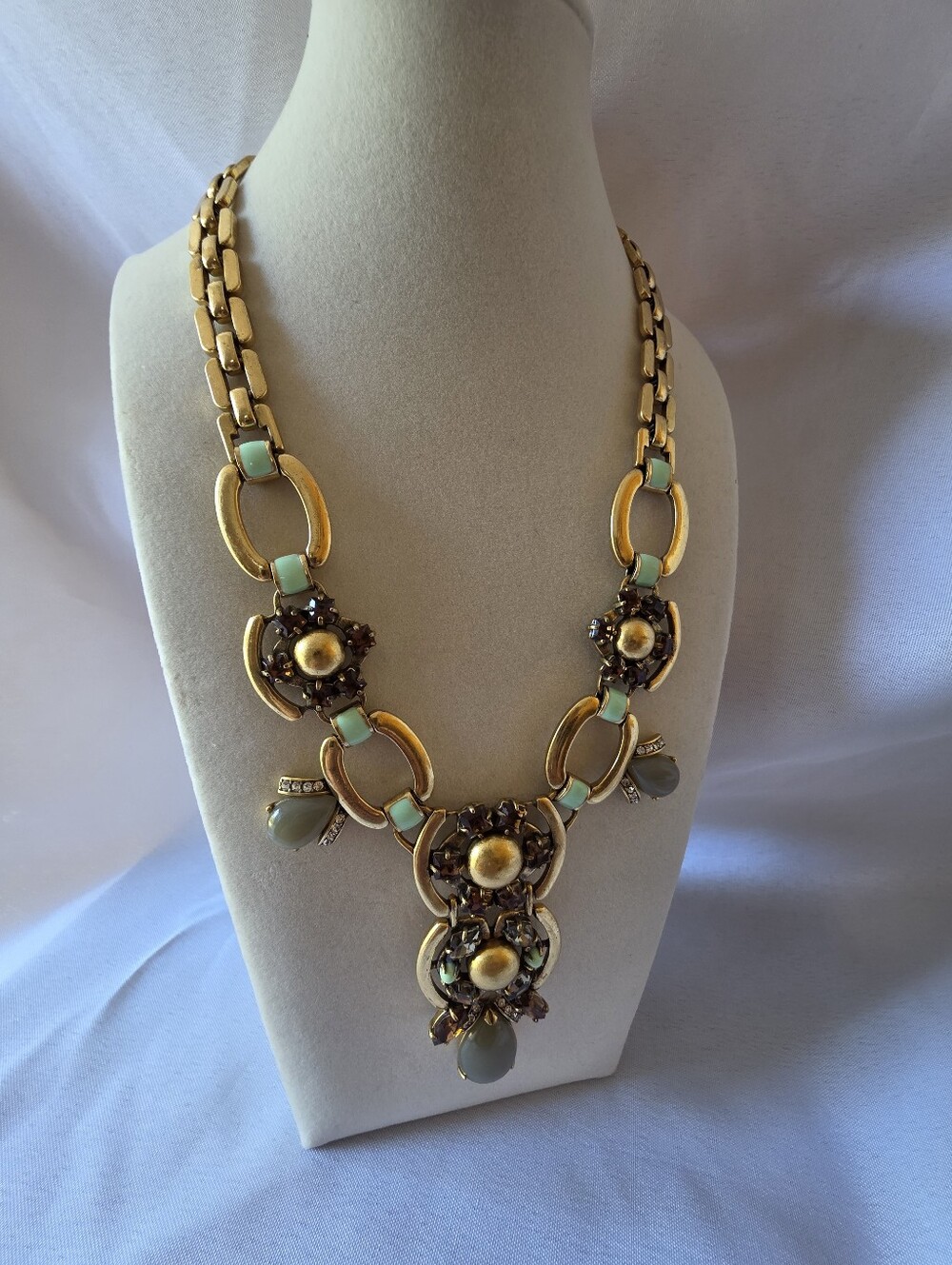 Stella & Dot Gold Tone Livvy Statement Bib Necklace - Picture 6 of 9